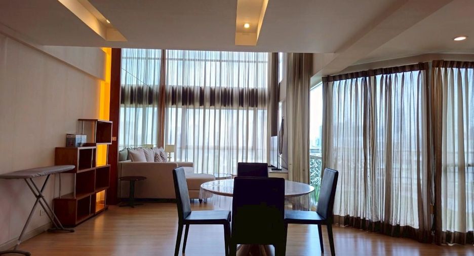 For rent 2 bedrooms condo in Pathum Wan, Bangkok