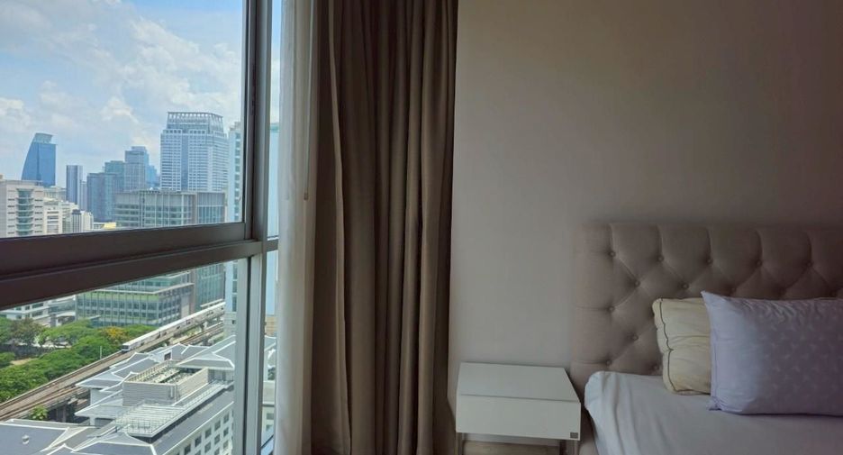 For rent 2 bedrooms condo in Pathum Wan, Bangkok