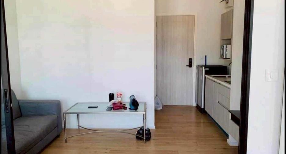 For sale 1 bed condo in Si Racha, Chonburi
