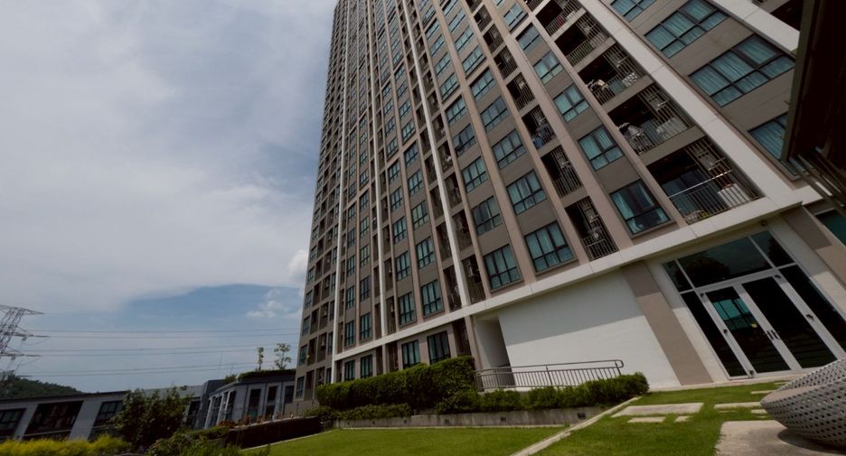 For sale 1 bed condo in Si Racha, Chonburi