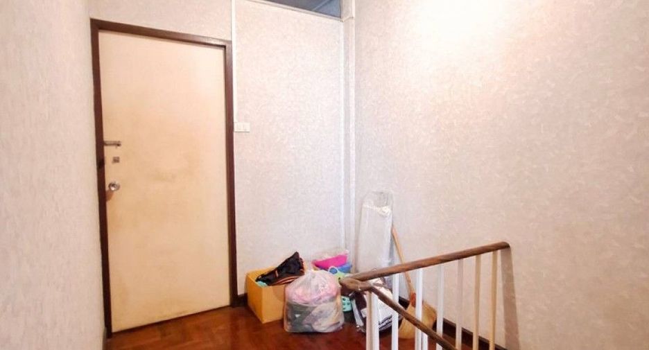 For sale 2 bedrooms townhouse in Mueang Samut Sakhon, Samut Sakhon