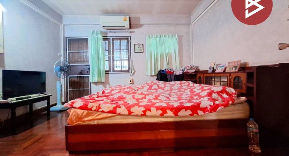 For sale 2 bedrooms townhouse in Mueang Samut Sakhon, Samut Sakhon