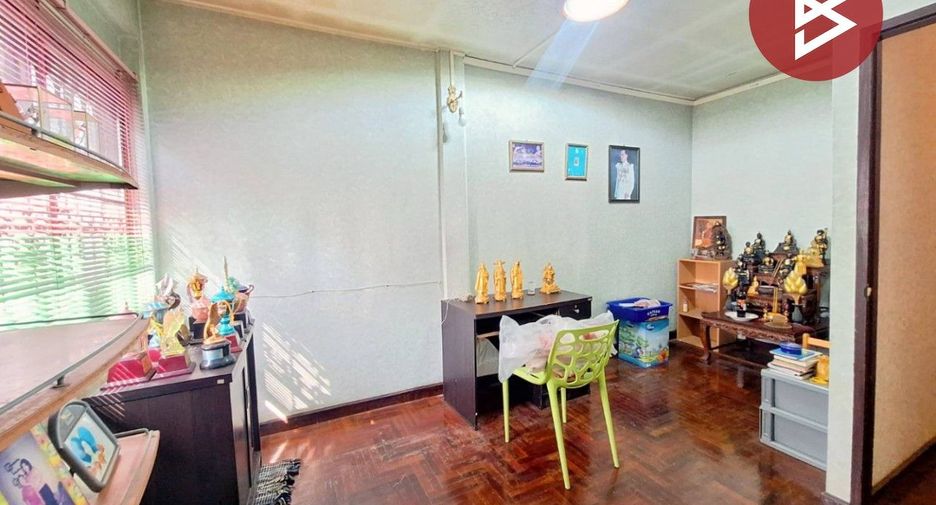 For sale 2 bedrooms townhouse in Mueang Samut Sakhon, Samut Sakhon