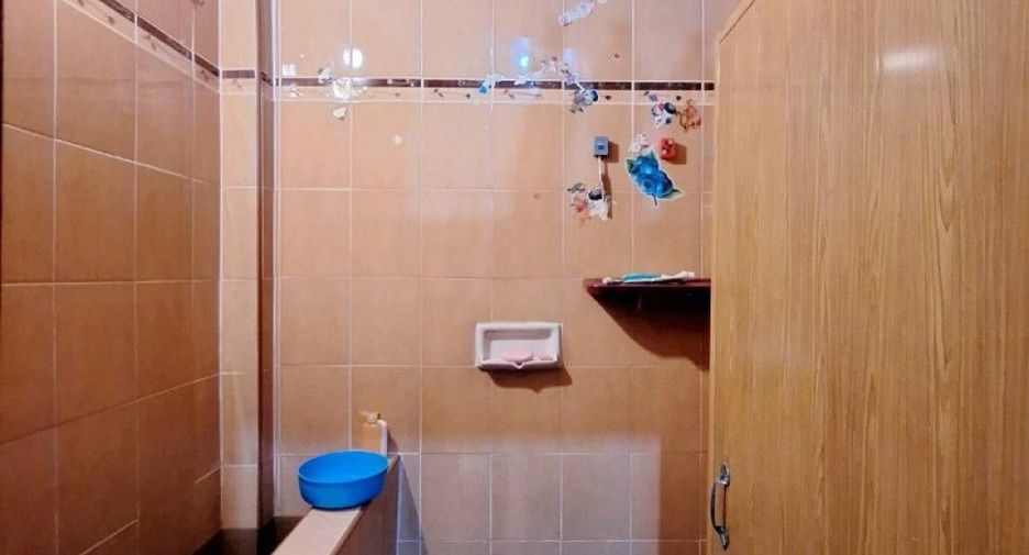 For sale 2 bedrooms townhouse in Mueang Samut Sakhon, Samut Sakhon