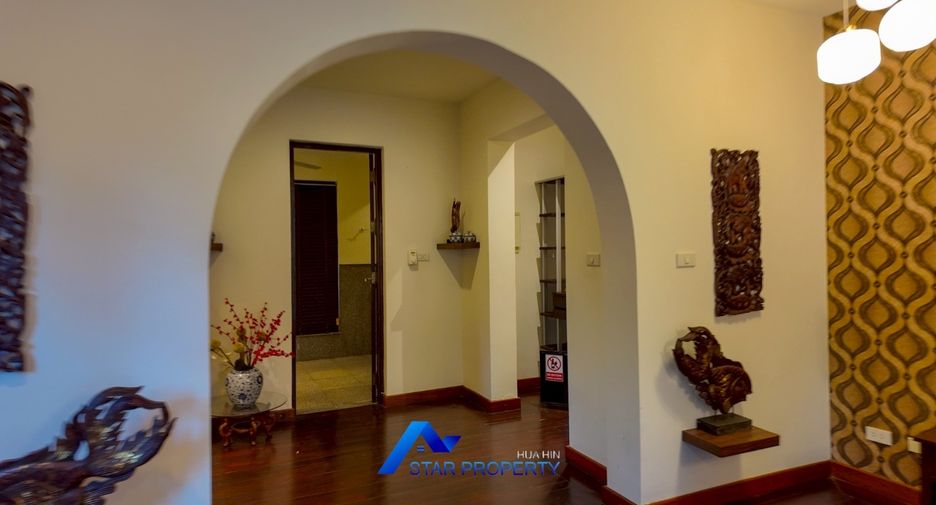 For sale 5 bedrooms villa in Hua Hin, Prachuap Khiri Khan