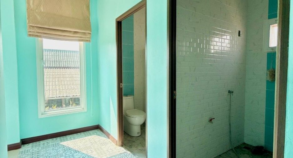 For sale 4 bedrooms house in Mueang Samut Sakhon, Samut Sakhon