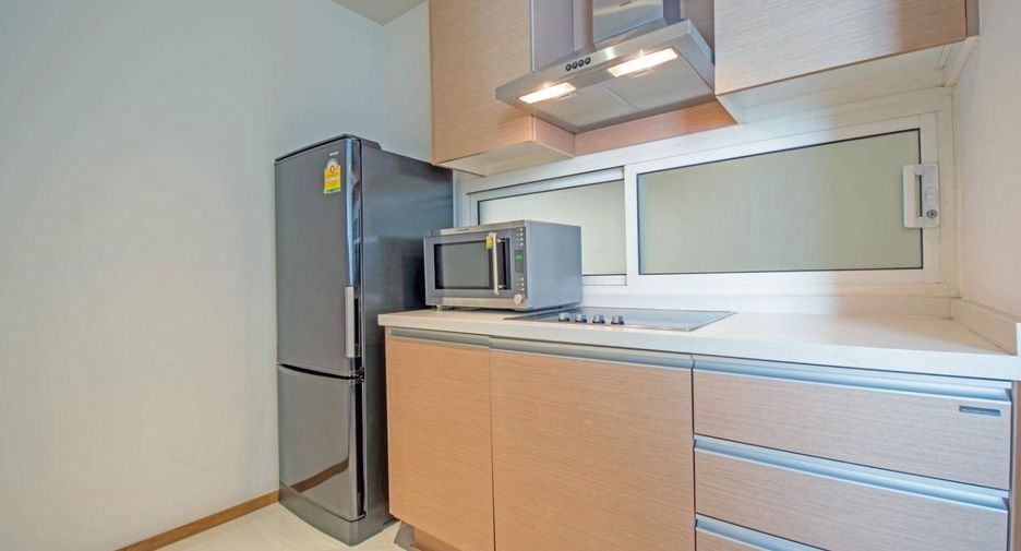 For rent 2 bedrooms condo in Sathon, Bangkok