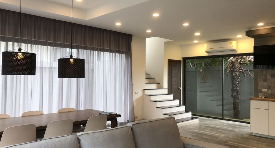 For sale 3 bedrooms villa in Mueang Phuket, Phuket