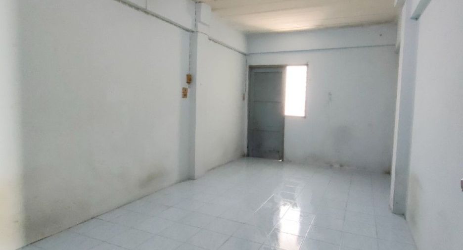 For sale 110 ベッドルーム apartment in Krathum Baen, Samut Sakhon