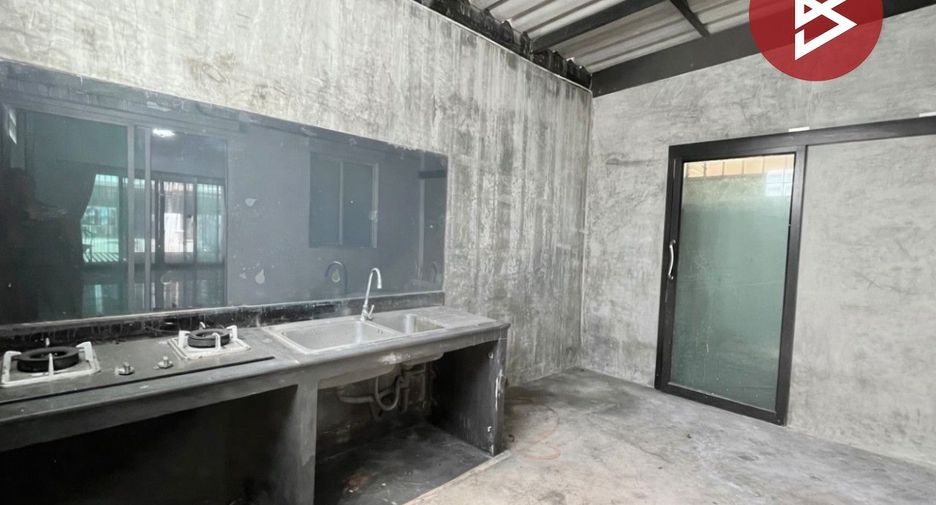 For sale 3 bedrooms townhouse in Mueang Nonthaburi, Nonthaburi