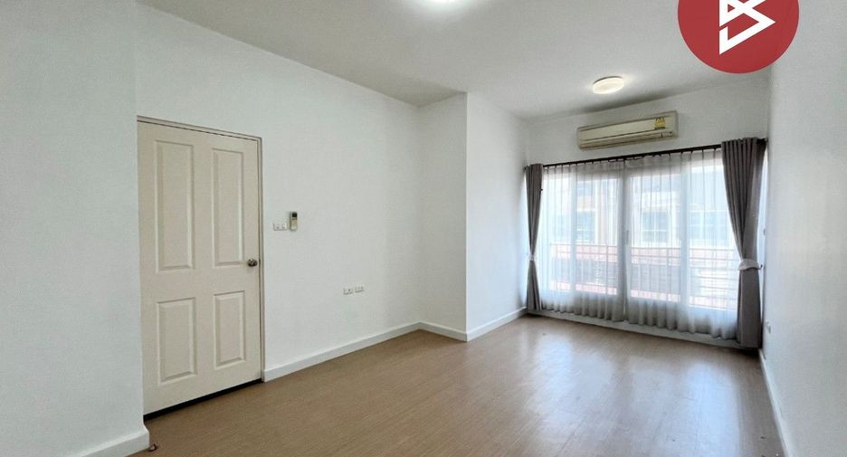 For sale 3 bedrooms townhouse in Mueang Nonthaburi, Nonthaburi