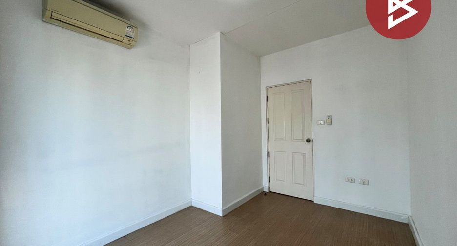 For sale 3 bedrooms townhouse in Mueang Nonthaburi, Nonthaburi