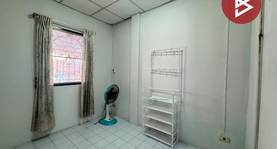 Casa adosada en venta de 3 habitaciones en Bang Sao Thong, Samut Prakan