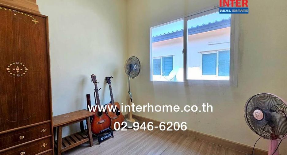 À vendre 3 chambres maison de ville à Mueang Nonthaburi, Nonthaburi