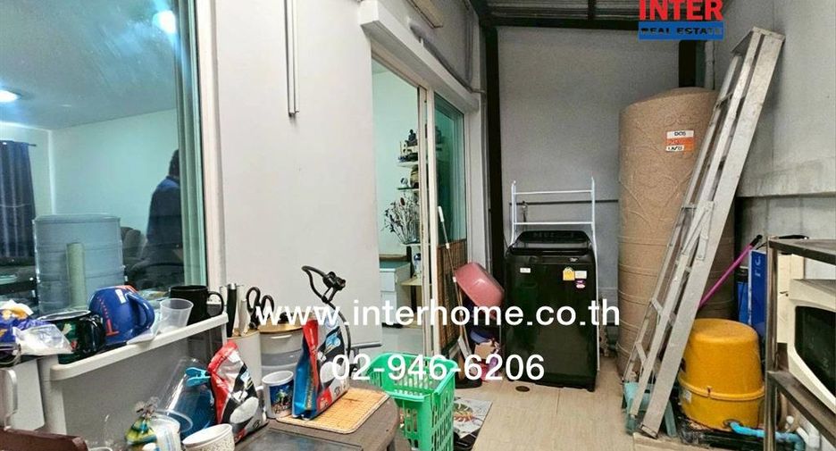 À vendre 3 chambres maison de ville à Mueang Nonthaburi, Nonthaburi
