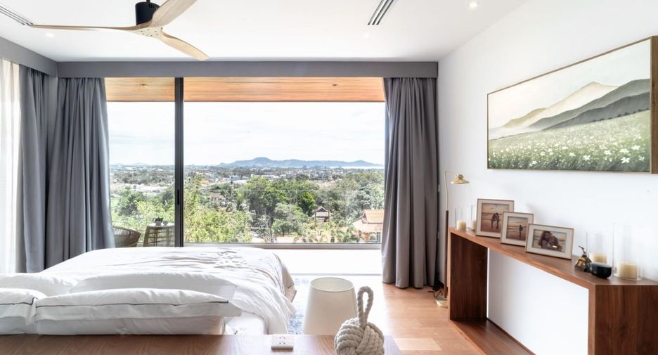 For sale 4 bedrooms villa in Mueang Phuket, Phuket