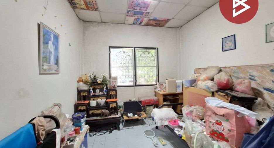 À vendre 2 chambres maison de ville à Phra Pradaeng, Samut Prakan