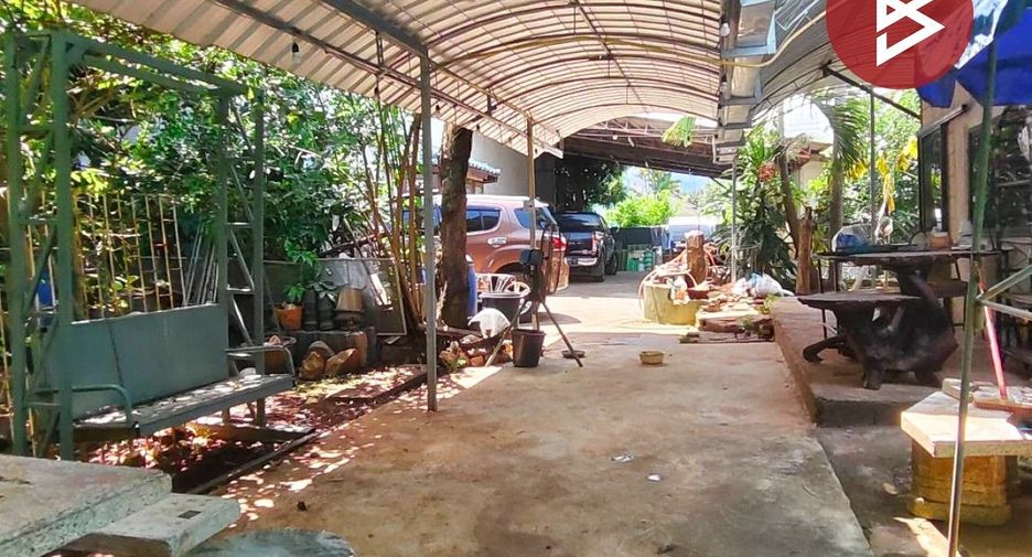 For sale 4 bedrooms house in Mueang Chanthaburi, Chanthaburi