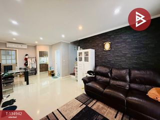 For sale 3 bedrooms townhouse in Lak Si, Bangkok