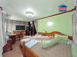 For sale 4 ベッドルーム house in Sam Phran, Nakhon Pathom
