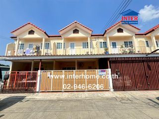 For sale 4 bedrooms townhouse in Mueang Samut Prakan, Samut Prakan