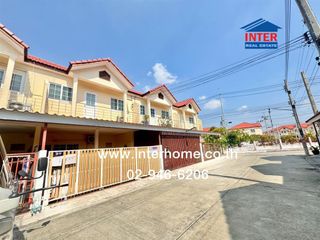 For sale 4 bedrooms townhouse in Mueang Samut Prakan, Samut Prakan