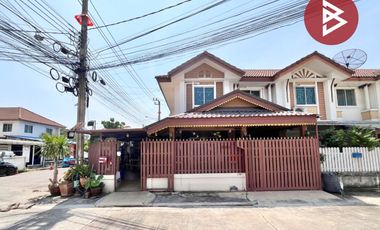For sale 4 bedrooms townhouse in Mueang Samut Prakan, Samut Prakan