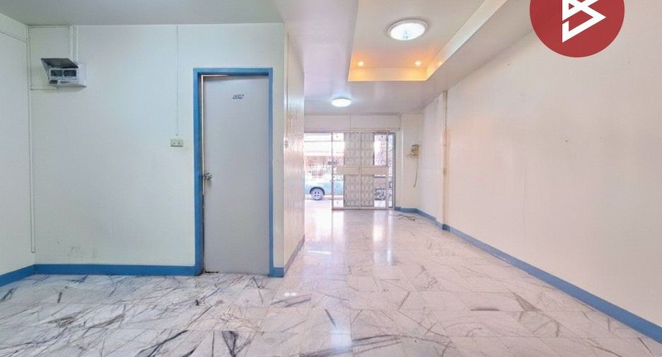 Casa adosada en venta de 3 habitaciones en Mueang Samut Sakhon, Samut Sakhon