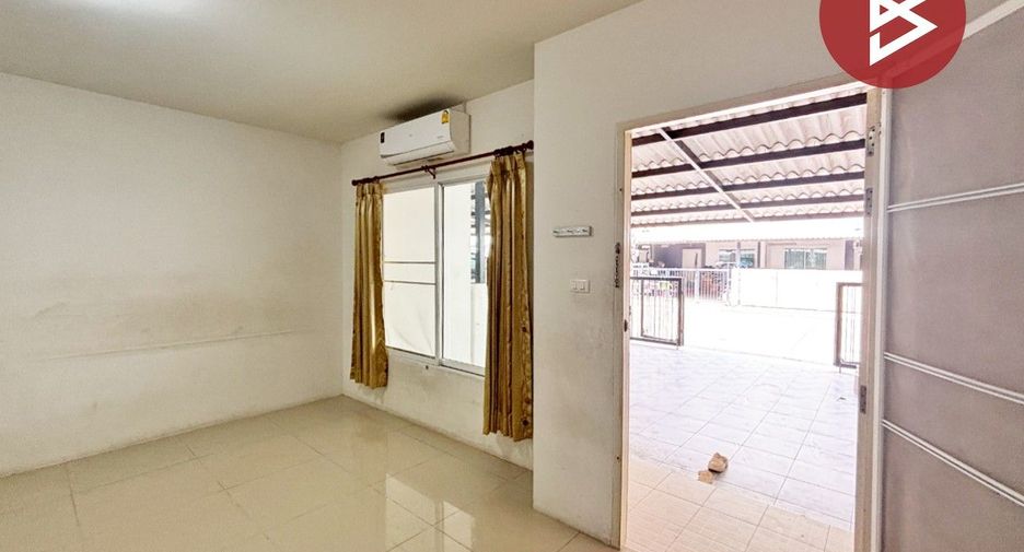 For sale 3 bedrooms townhouse in Mueang Chon Buri, Chonburi