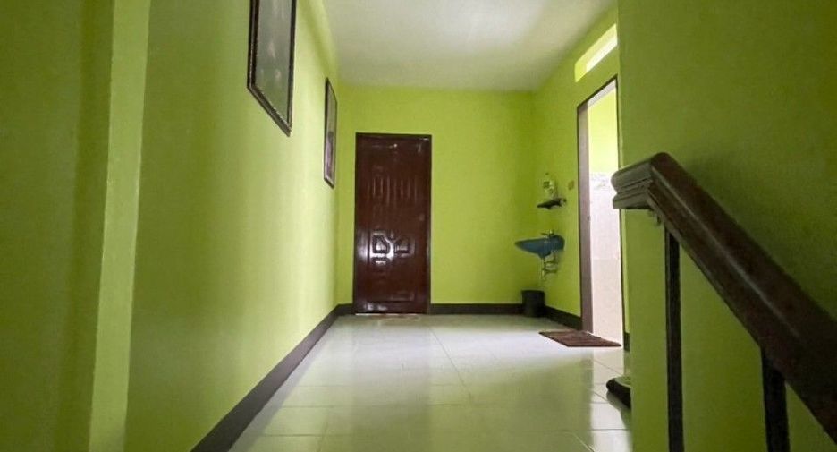 Local comercial en venta de 5 habitaciones en Mueang Chon Buri, Chonburi