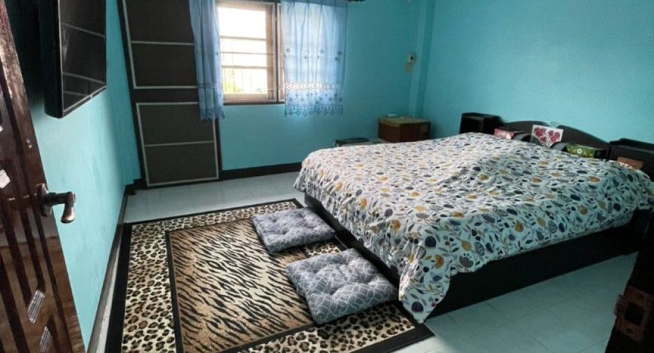 Local comercial en venta de 5 habitaciones en Mueang Chon Buri, Chonburi