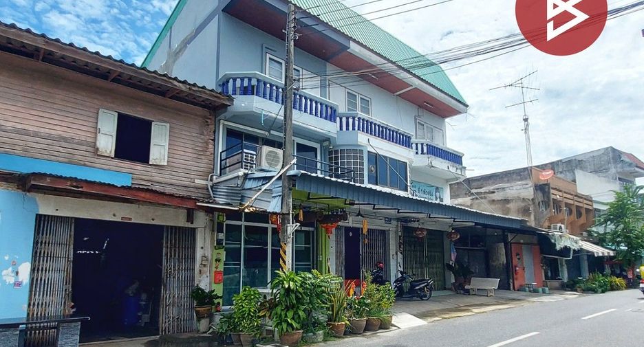 Local comercial en venta de 5 habitaciones en Mueang Chon Buri, Chonburi