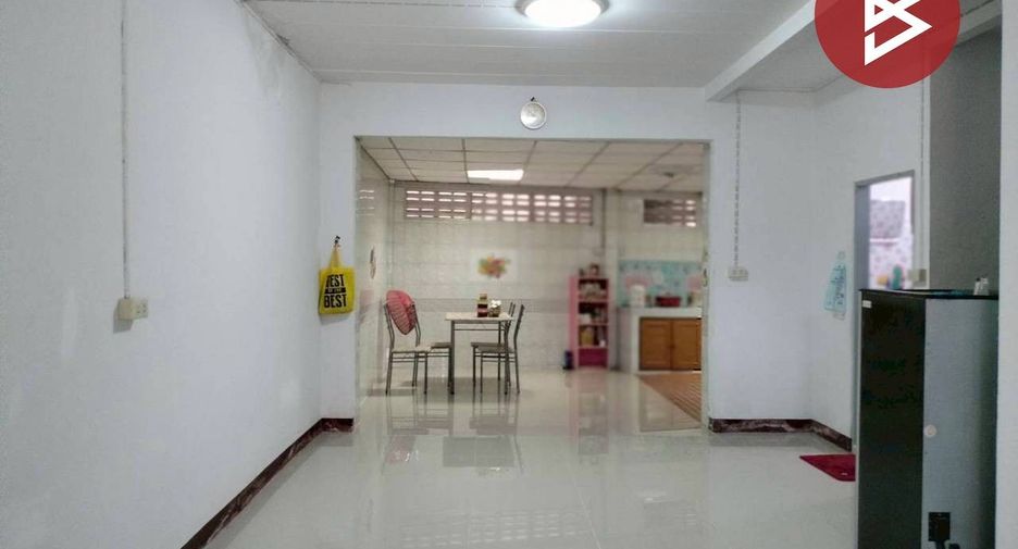 出售 2 卧室 联排别墅 在 Phra Samut Chedi, Samut Prakan