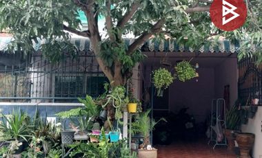 出售 2 卧室 联排别墅 在 Phra Samut Chedi, Samut Prakan