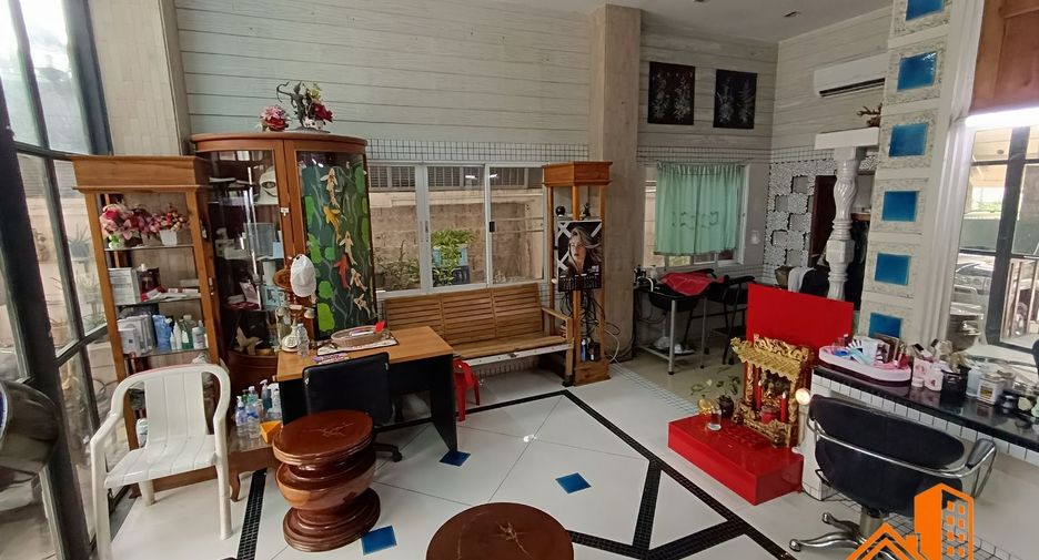 For sale 4 bedrooms townhouse in Bueng Kum, Bangkok