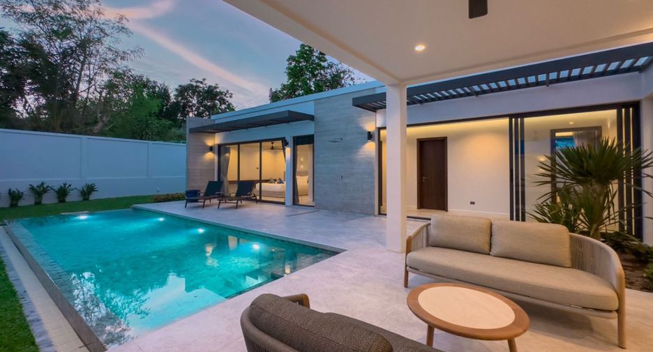 For sale 4 bedrooms villa in Mueang Phuket, Phuket