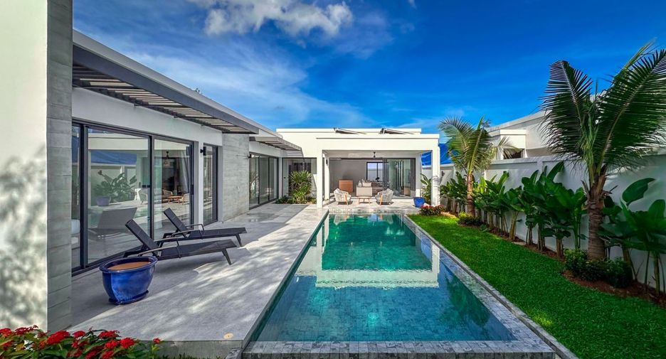 For sale 4 bedrooms villa in Mueang Phuket, Phuket