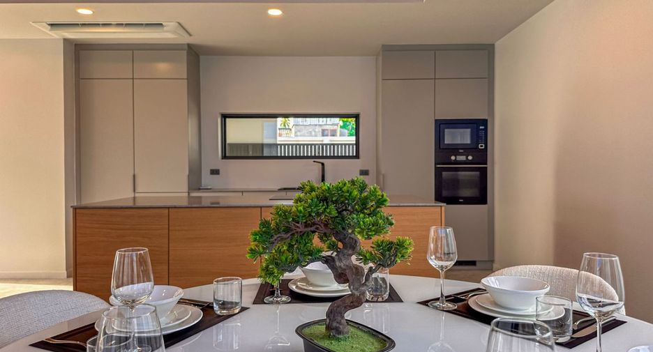 For sale 4 bedrooms villa in Mueang Phuket, Phuket