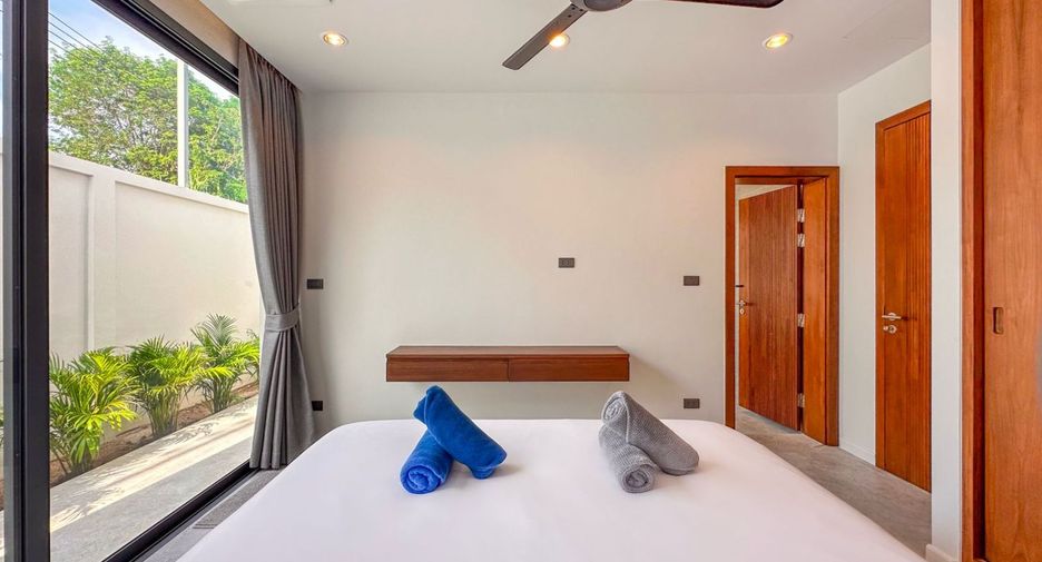 For sale 4 bedrooms villa in Mueang Phuket, Phuket