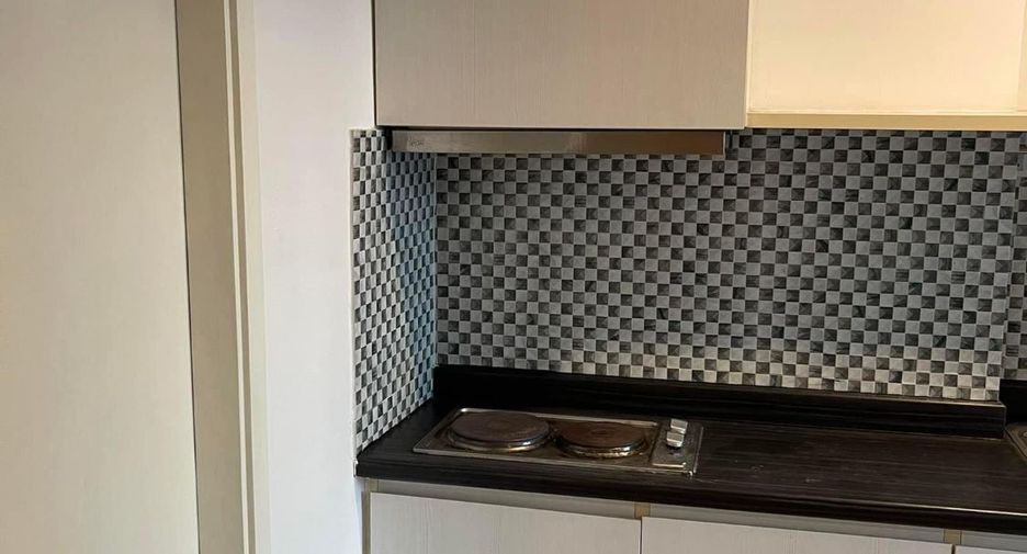 Condo en alquiler de 1 habitaciones en Khlong Toei, Bangkok