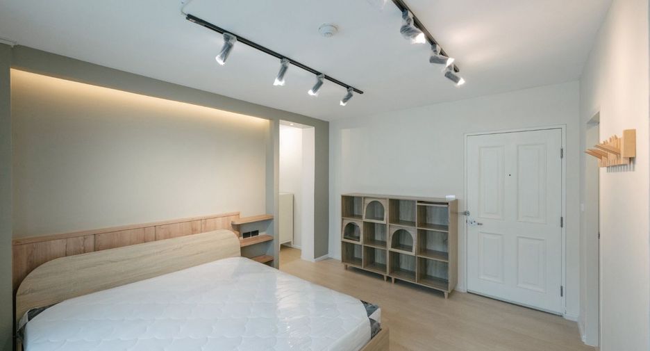 For rent 1 bed condo in Phra Khanong, Bangkok