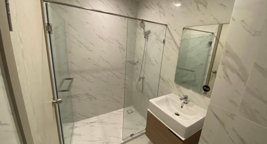 Condo en alquiler de 1 habitaciones en Bang Na, Bangkok