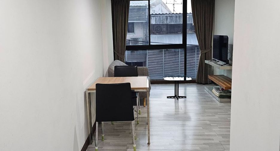 For rent 1 bed condo in Khlong Toei, Bangkok