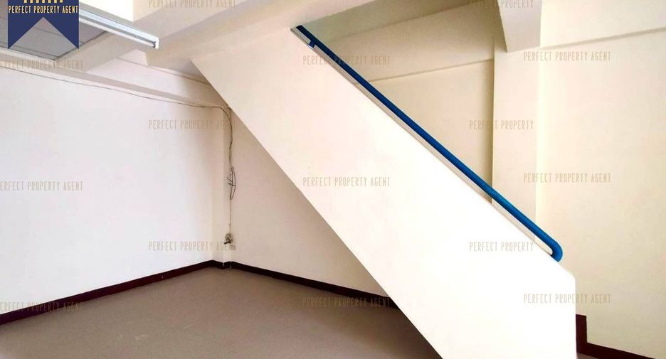 Gewerbefläche zum Kauf mit 3 Zimmer in Bang Khun Thian, Bangkok
