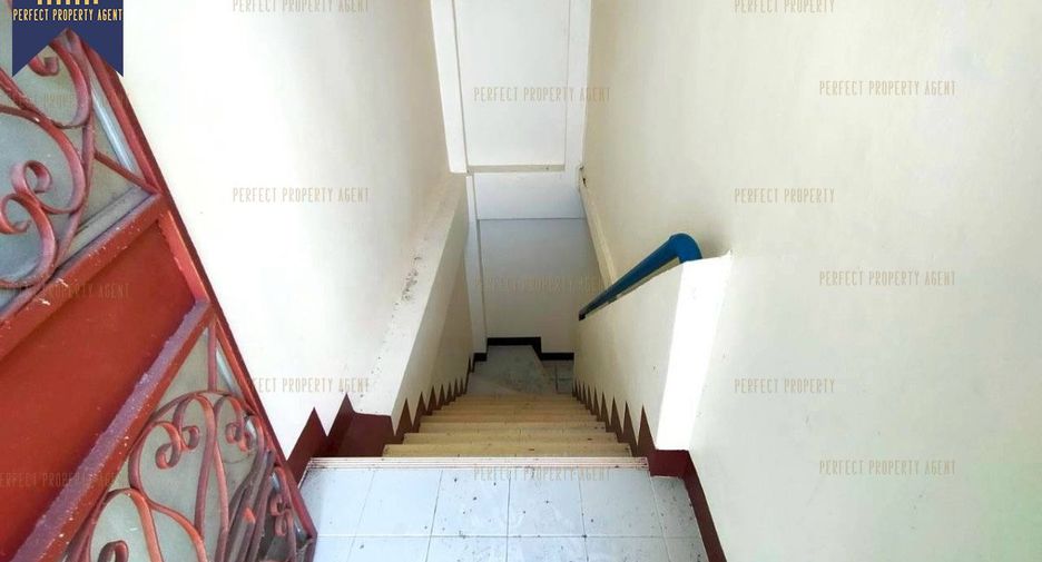 Gewerbefläche zum Kauf mit 3 Zimmer in Bang Khun Thian, Bangkok