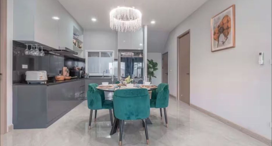 À louer 4 chambres villa à Bang Lamung, Chonburi