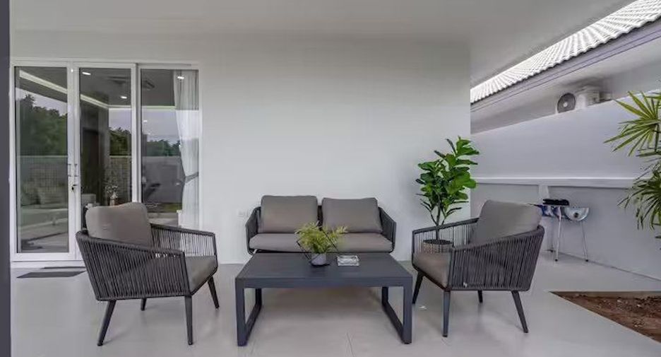 À louer 4 chambres villa à Bang Lamung, Chonburi