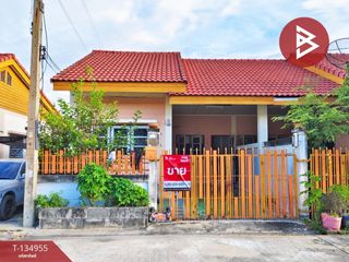 À vendre 2 chambres maison de ville à Sam Phran, Nakhon Pathom