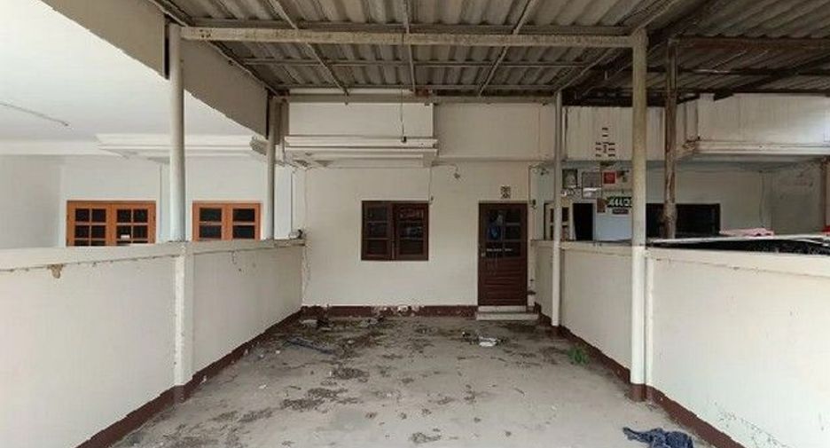 For sale 3 bedrooms townhouse in Wang Thong, Phitsanulok
