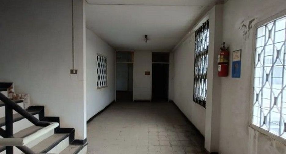 Продажа 1 кровать офис в Taphan Hin, Phichit